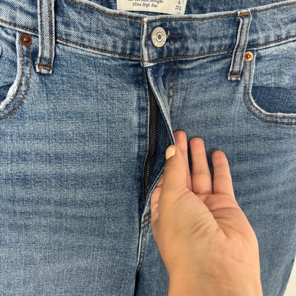 Abercrombie & Fitch ‘90s Slim Straight Ultra High Rise Jean 8S Short Petite Blue - Picture 4 of 7